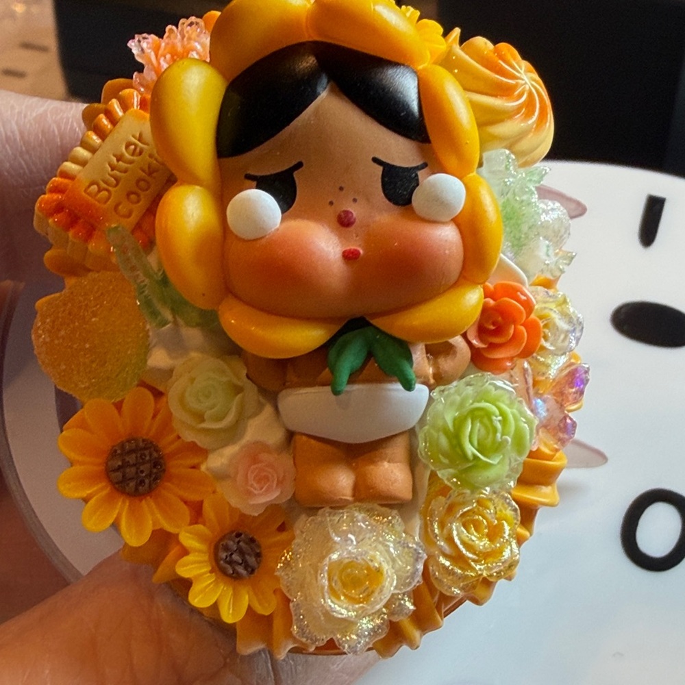 Crybaby Authentic pop bean Sunflower DIY magnetic phone grip